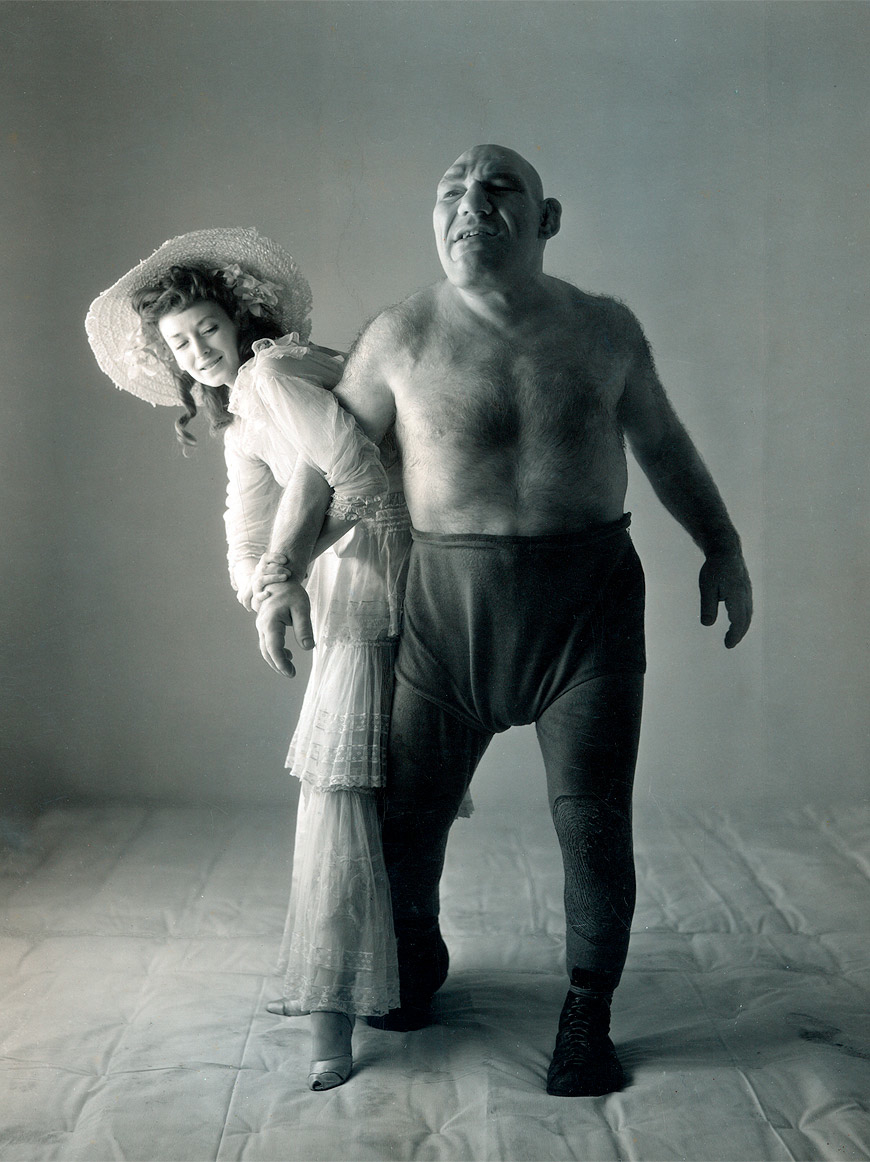 Dorian Leigh ir Maurice Tillet, 1945, Irving Penn