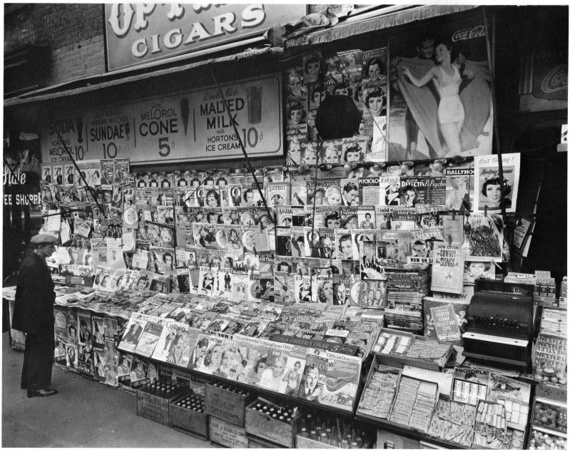 Laikraščių kioskas, 32-os gatvės ir trečiosios aveniu sankryža, New York, 1935, Berenice Abbott